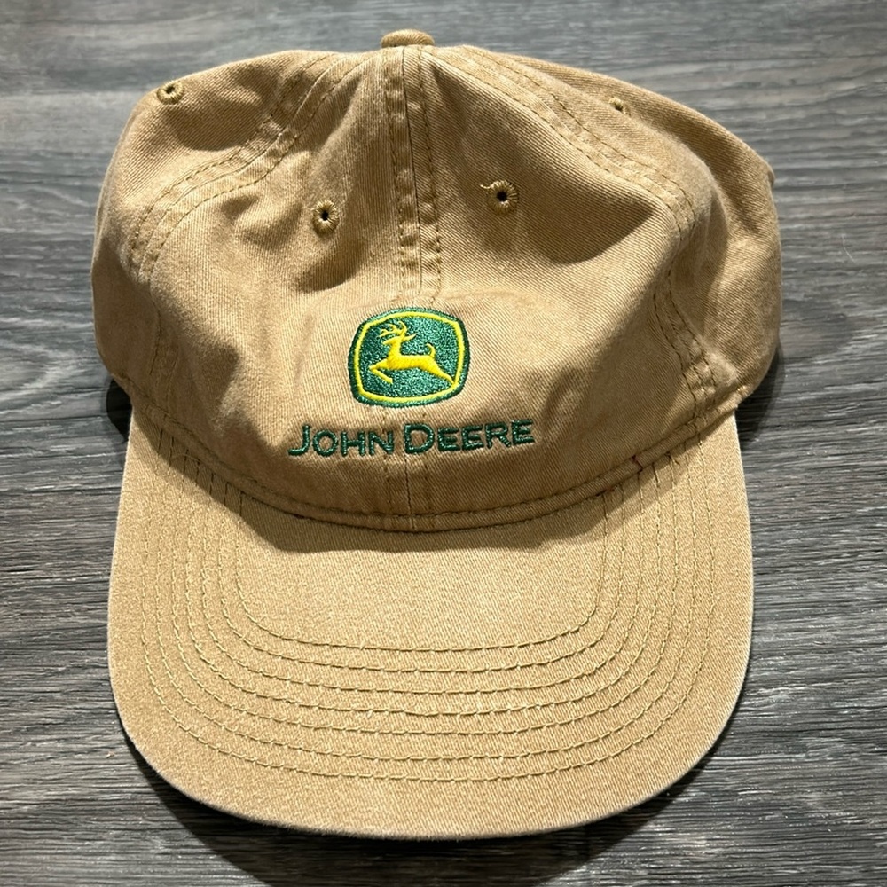 NWT Infinity Her Women’s John Deere Adjustable Hat Tan Floral Pony Tail Opening